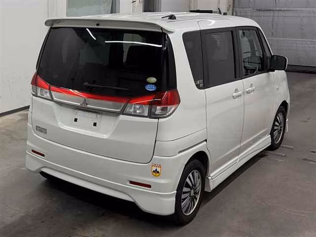 MITSUBISHI DELICA D:2