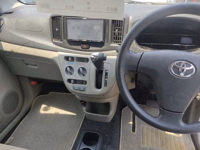 TOYOTA PIXIS EPOCH
