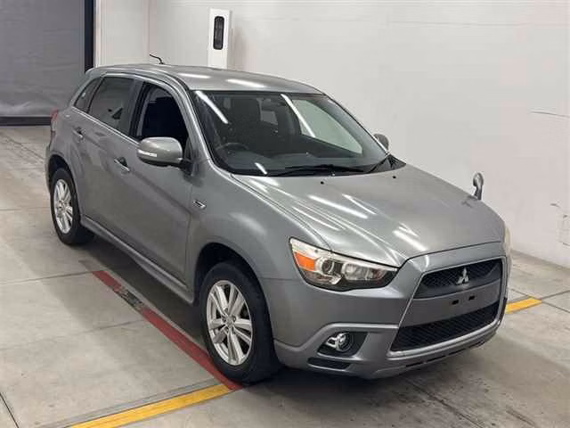 MITSUBISHI RVR