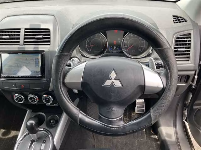MITSUBISHI RVR