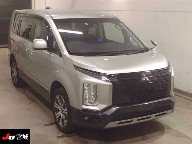 MITSUBISHI DELICA D:5