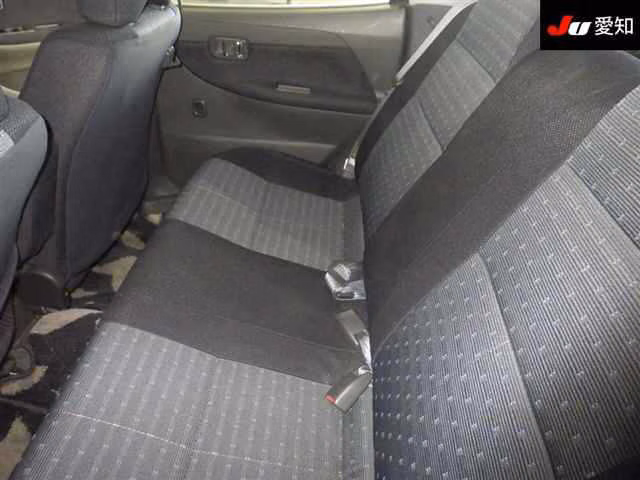 DAIHATSU STORIA