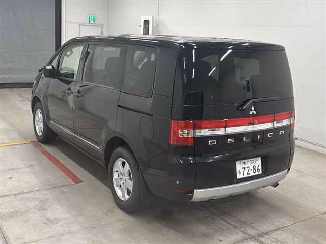 MITSUBISHI DELICA D:5
