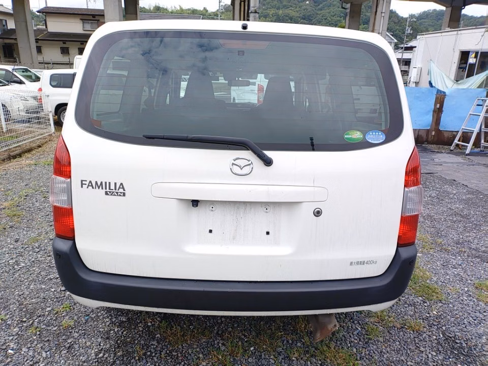 MAZDA FAMILIA