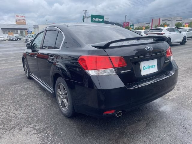 SUBARU LEGACY B4