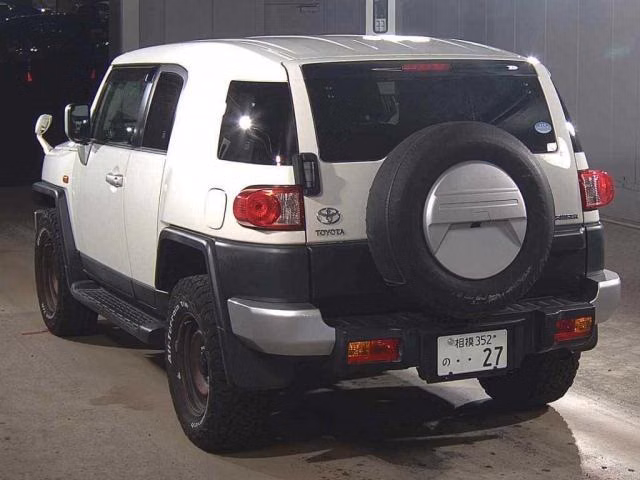 TOYOTA FJ CRUISER