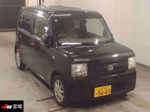 DAIHATSU MOVE CONTE