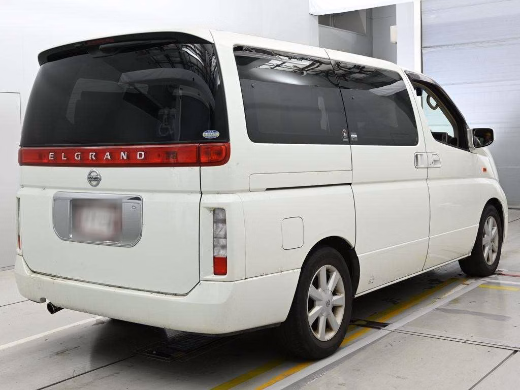 NISSAN ELGRAND