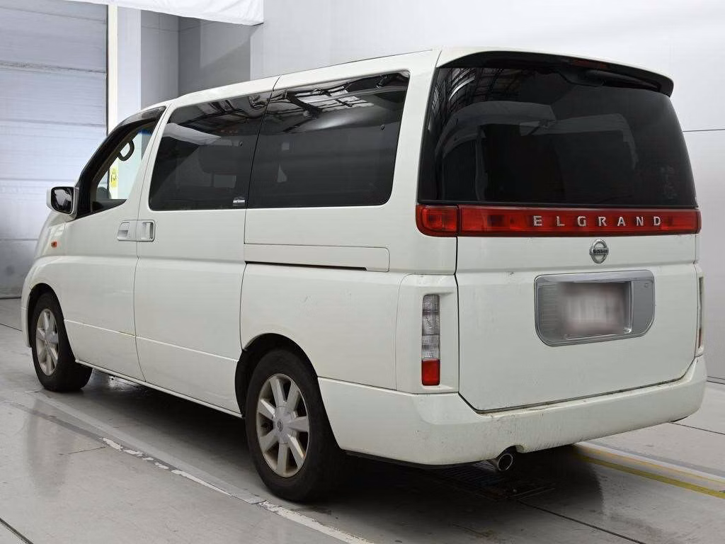 NISSAN ELGRAND