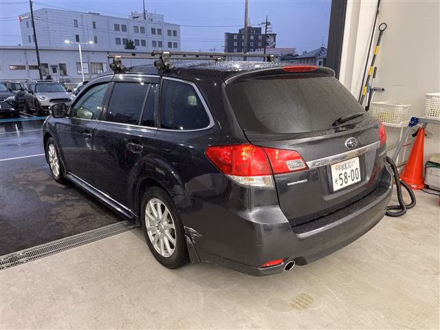 SUBARU LEGACY