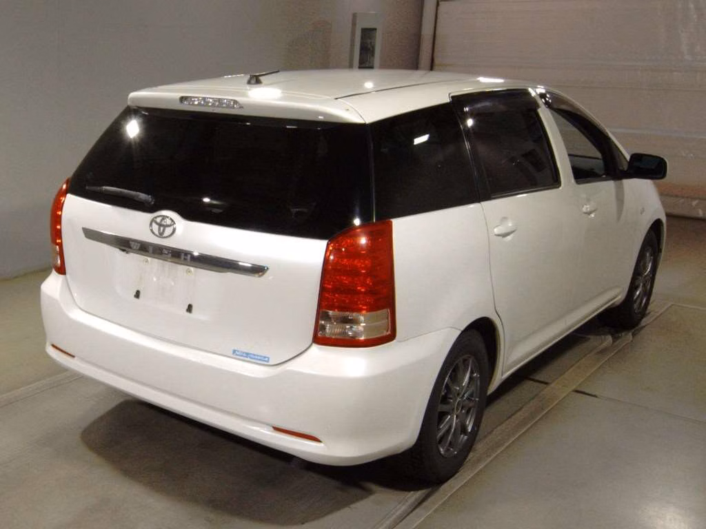 TOYOTA WISH