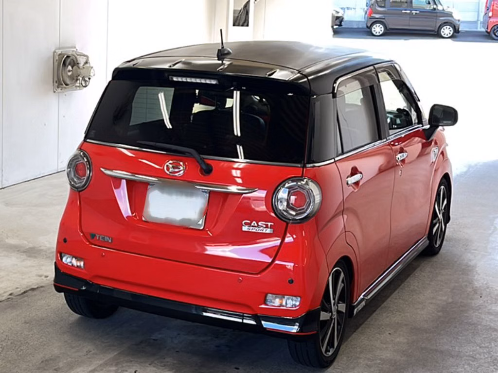 DAIHATSU CAST