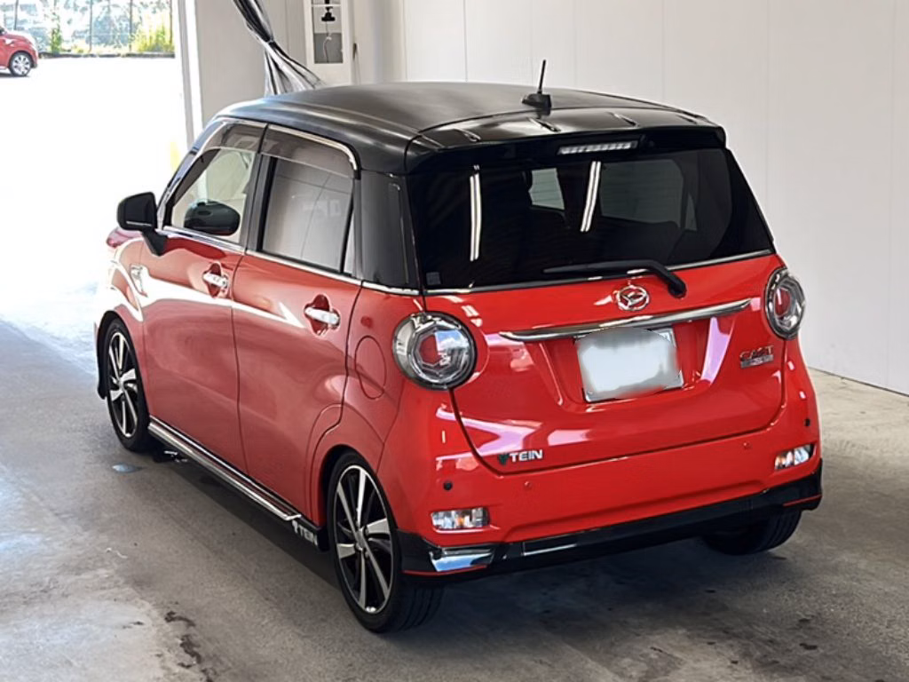 DAIHATSU CAST