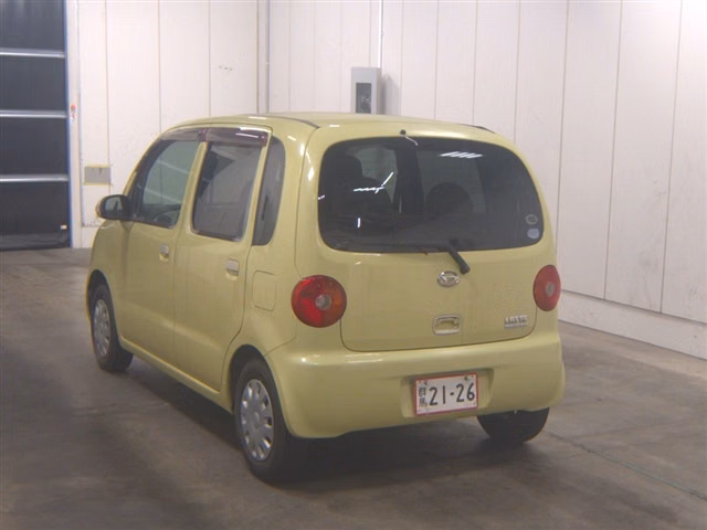 DAIHATSU MOVE LATTE