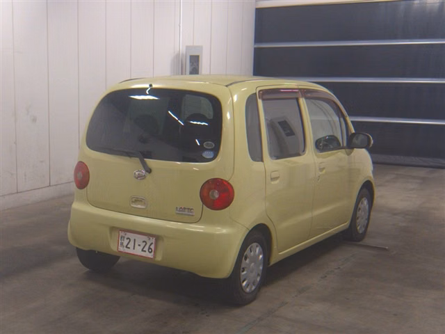 DAIHATSU MOVE LATTE