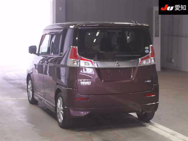 MITSUBISHI DELICA D:2