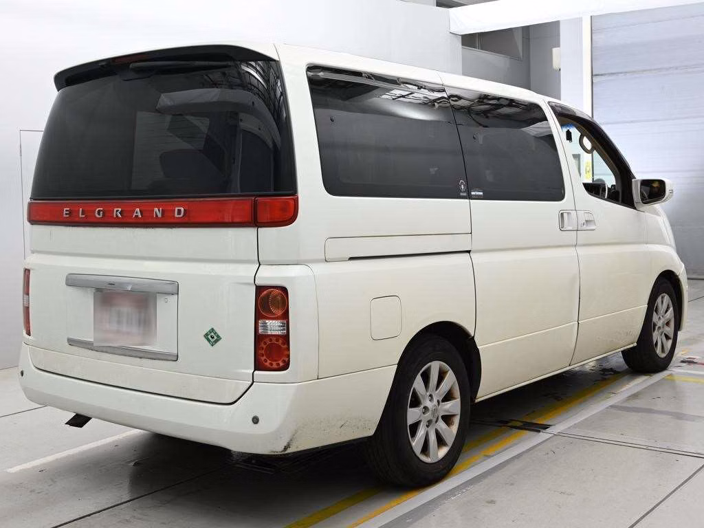 NISSAN ELGRAND