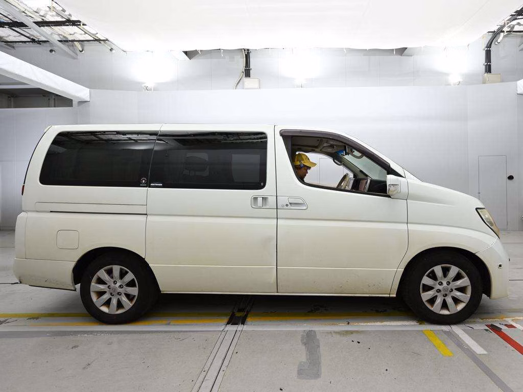 NISSAN ELGRAND