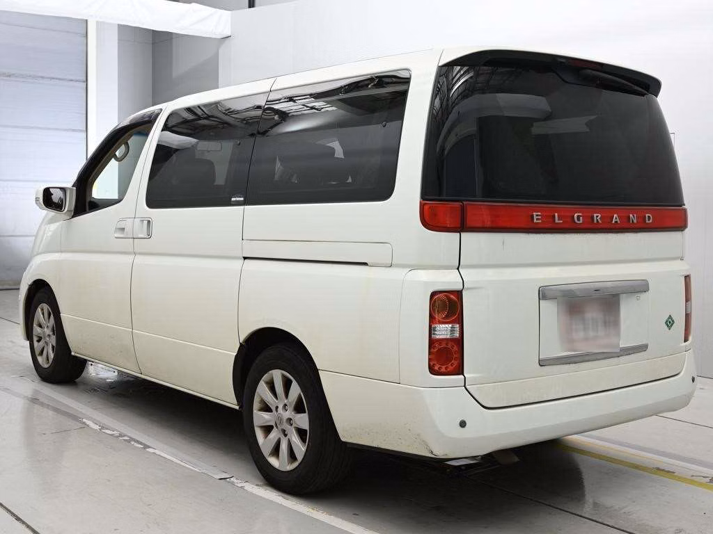 NISSAN ELGRAND