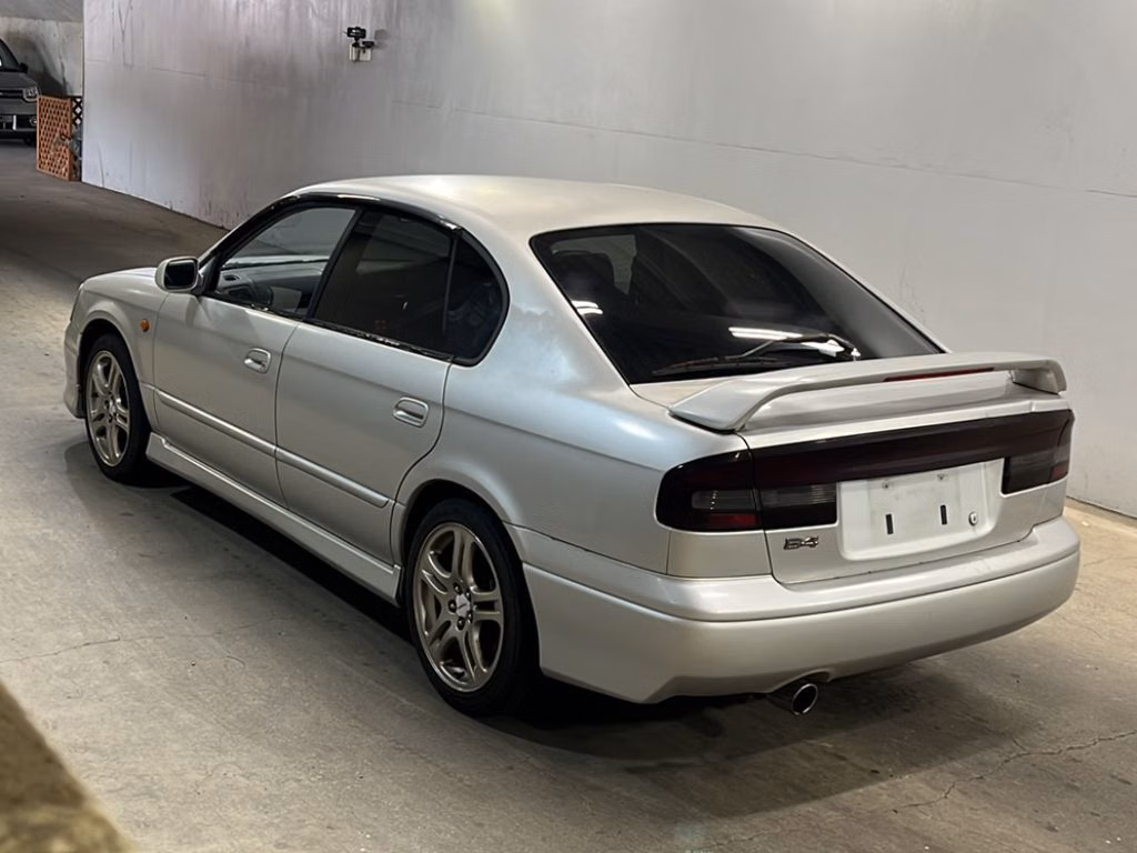 SUBARU LEGACY B4