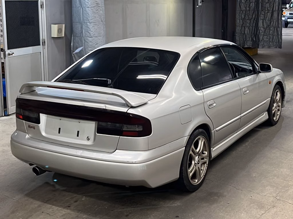 SUBARU LEGACY B4