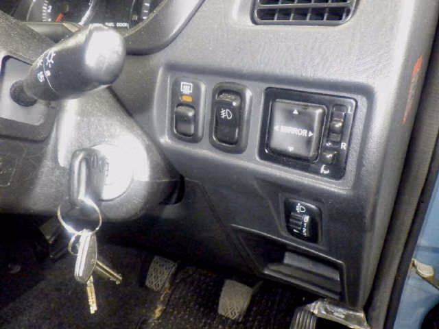 DAIHATSU TERIOS KID