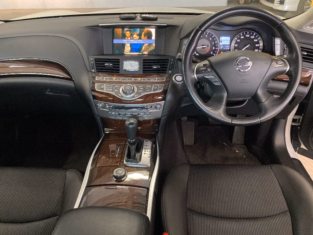 NISSAN FUGA