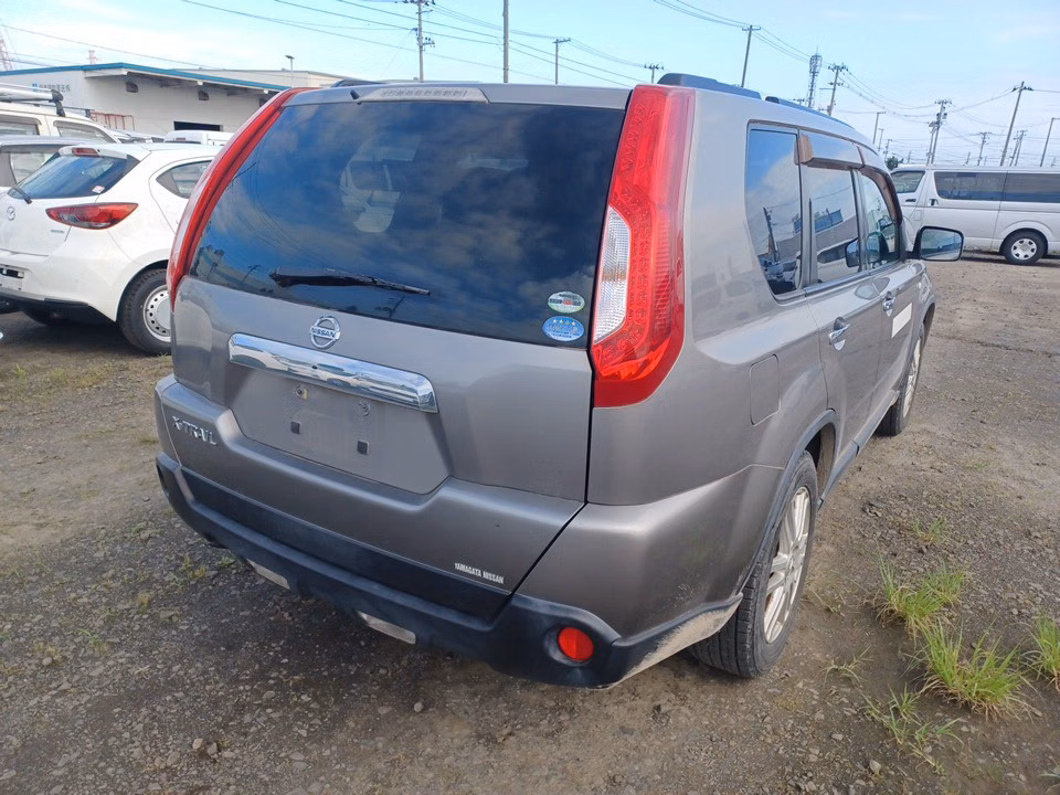 NISSAN X-TRAIL