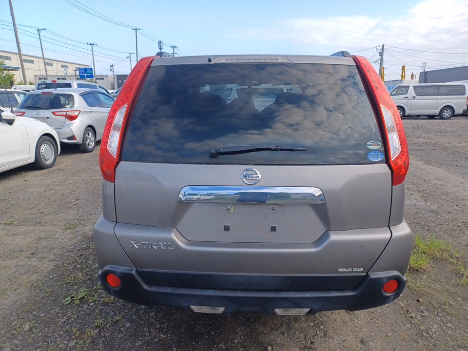 NISSAN X-TRAIL