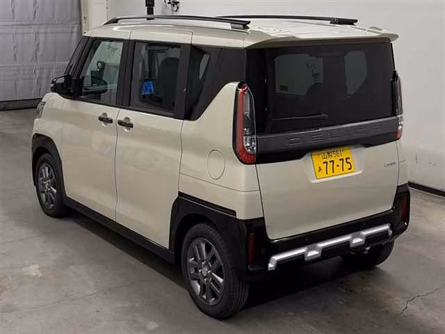 MITSUBISHI DELICA MINI