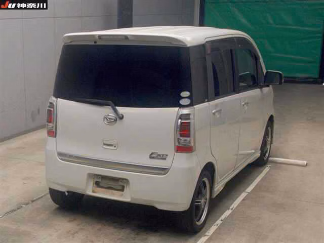 DAIHATSU TANTO EXE