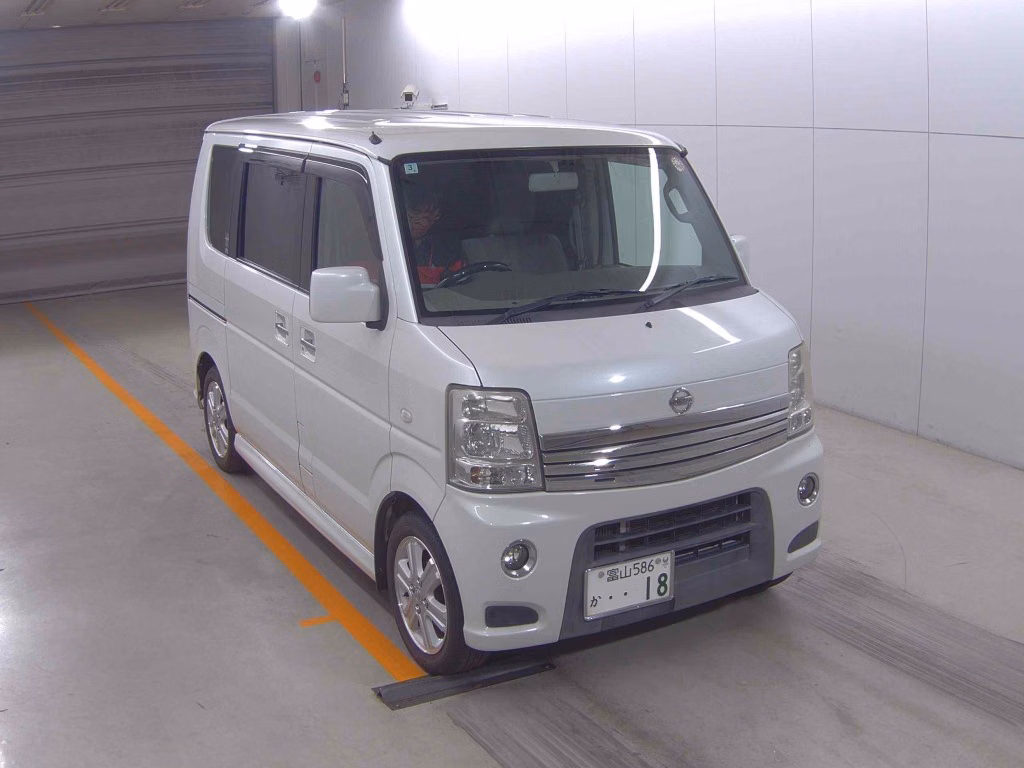 NISSAN NV100 CLIPPER