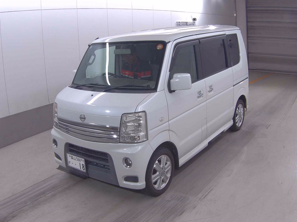 NISSAN NV100 CLIPPER