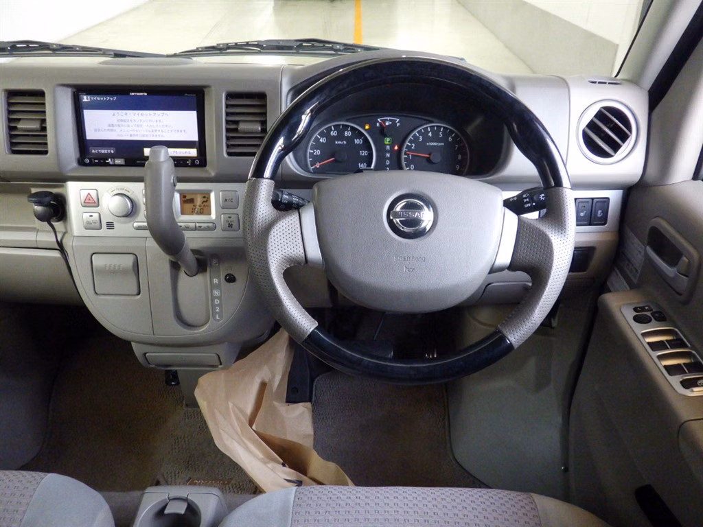 NISSAN NV100 CLIPPER