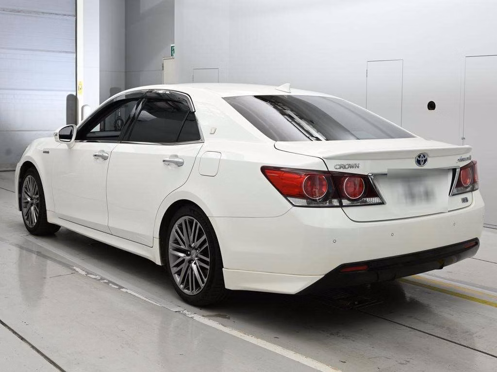 TOYOTA CROWN