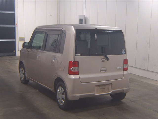 DAIHATSU MOVE CONTE