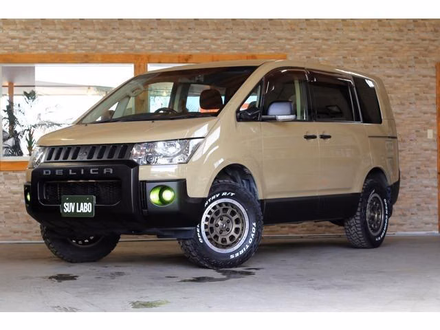 MITSUBISHI DELICA D:5