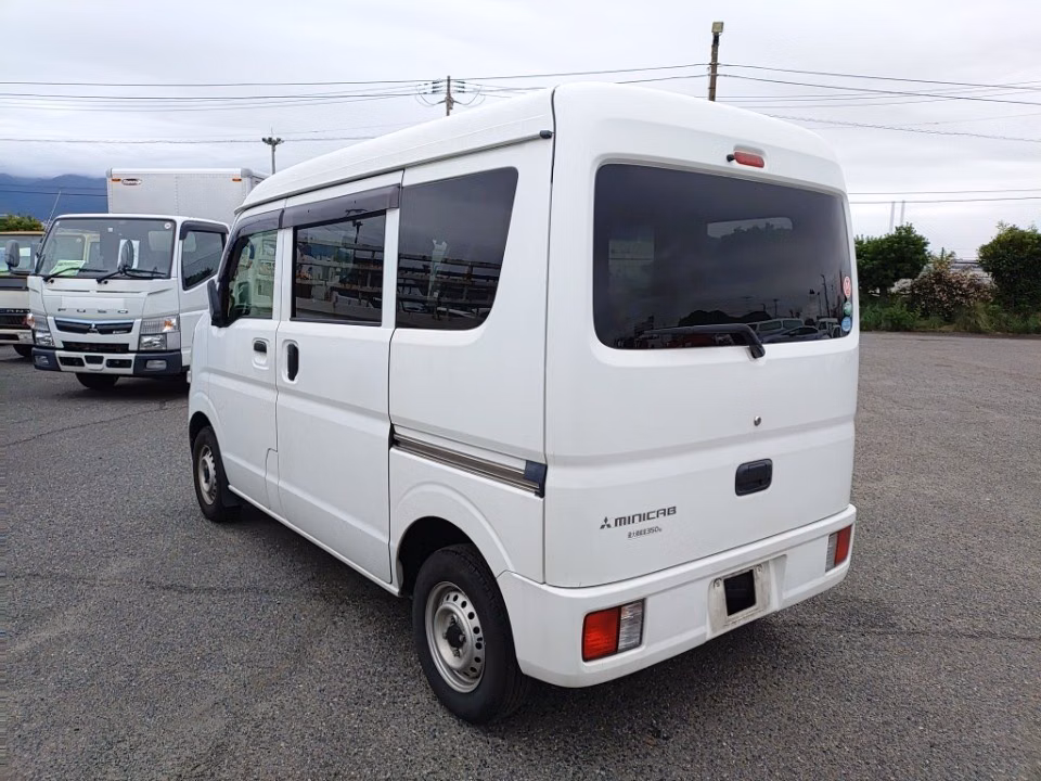 MITSUBISHI MINICAB