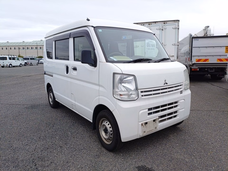 MITSUBISHI MINICAB