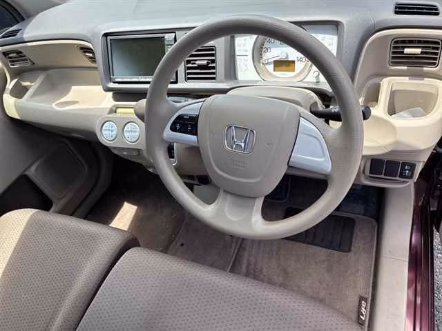 HONDA LIFE