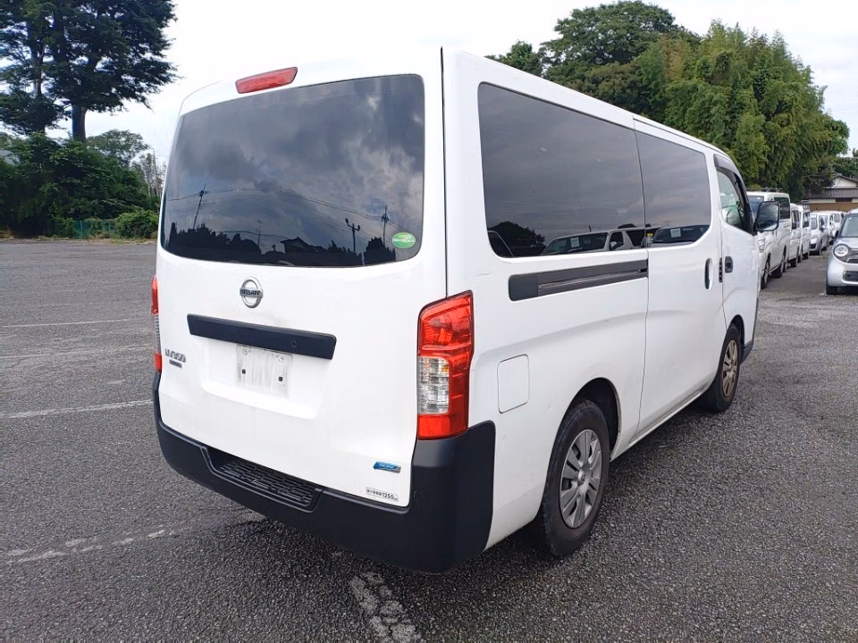 NISSAN NV350 CARAVAN