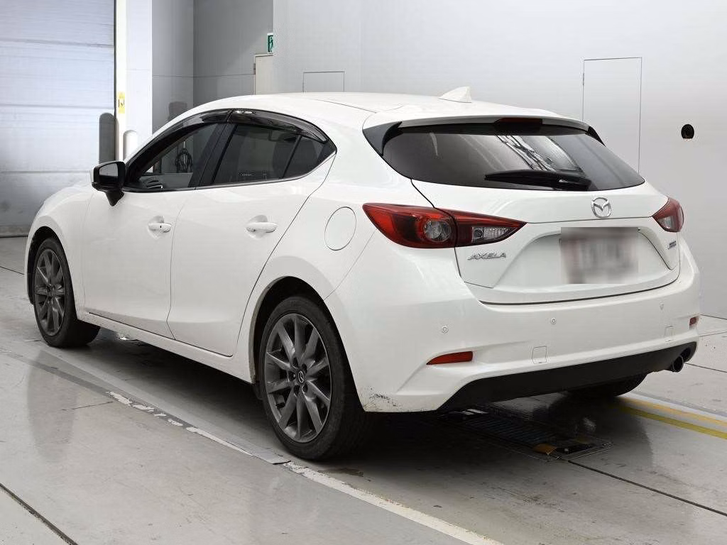 MAZDA AXELA