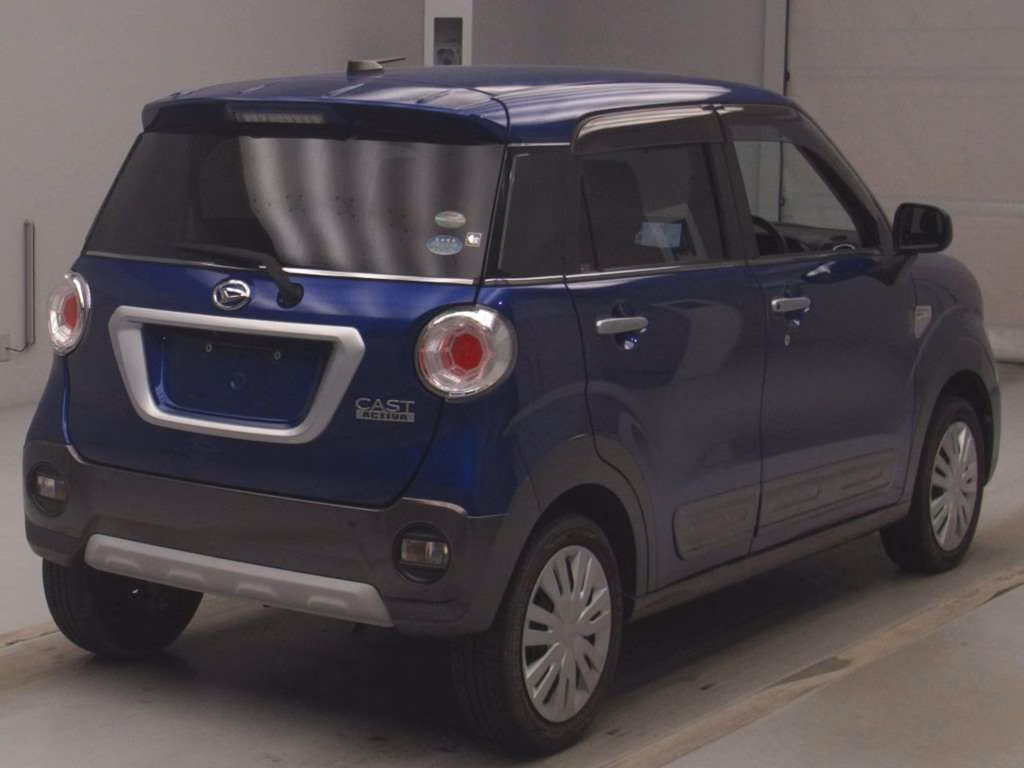 DAIHATSU CAST