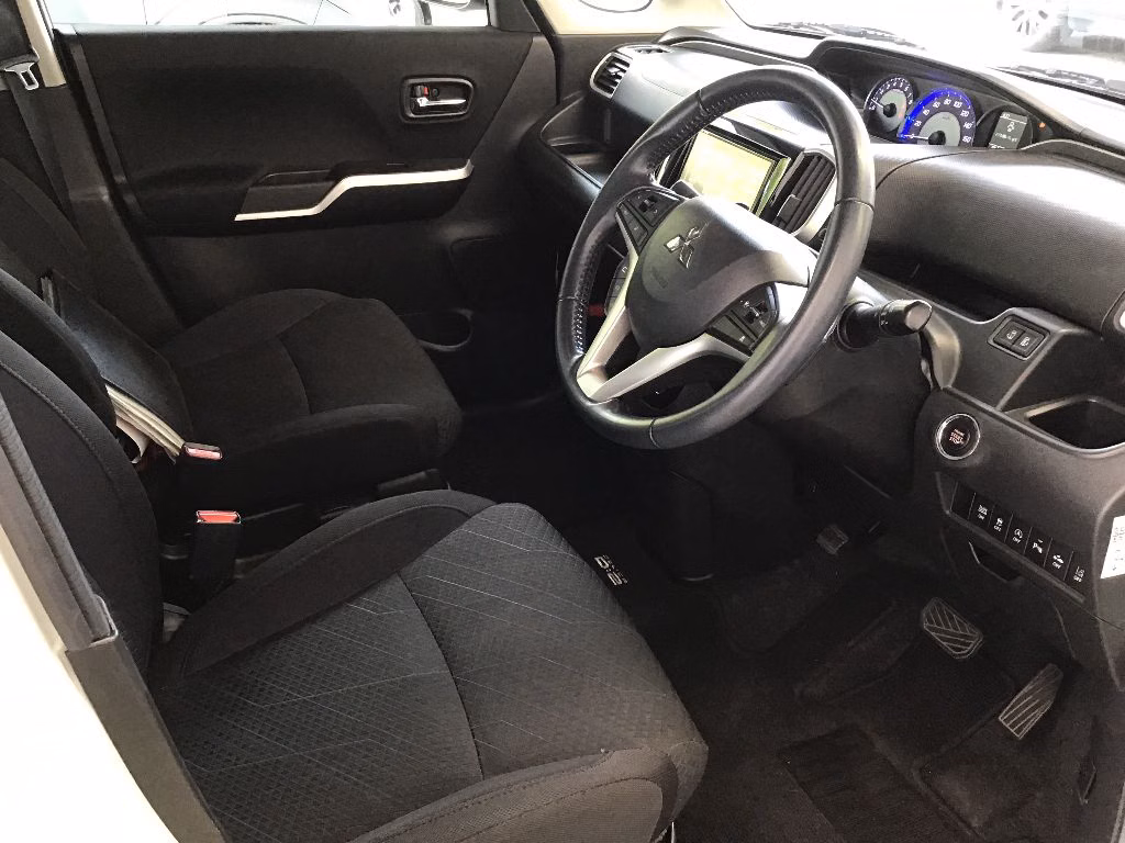MITSUBISHI DELICA D:2