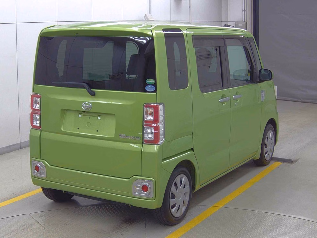 DAIHATSU WAKE