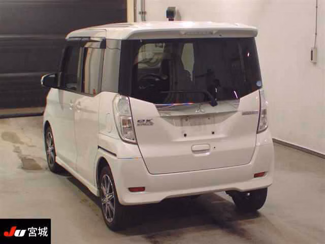 MITSUBISHI EK SPACE