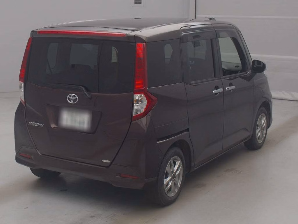 TOYOTA ROOMY