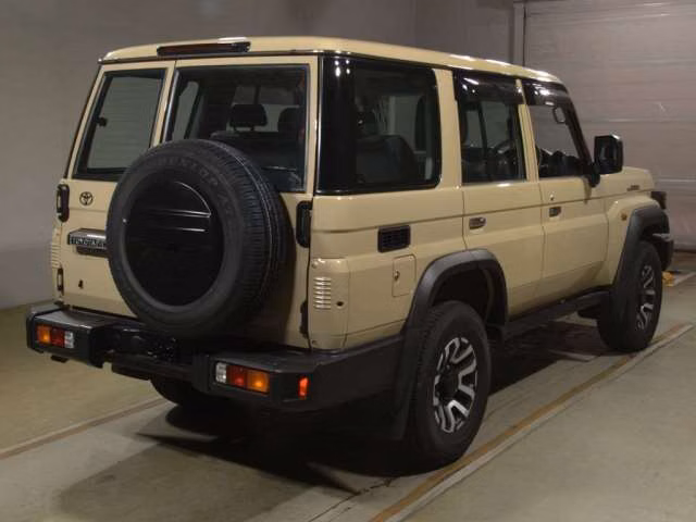 TOYOTA LAND CRUISER