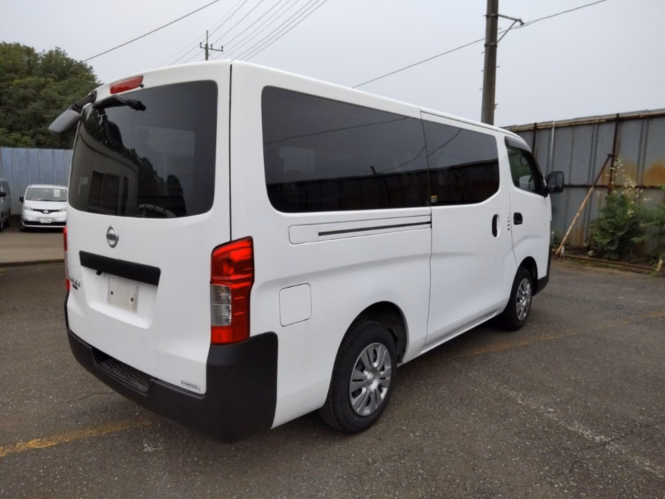 NISSAN NV350 CARAVAN