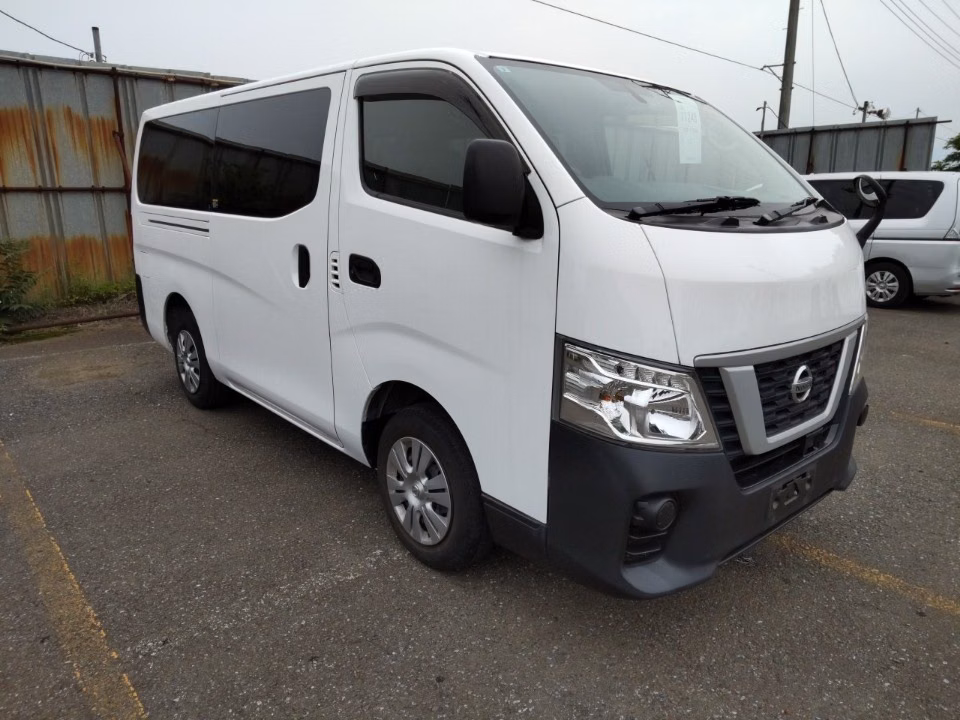 NISSAN NV350 CARAVAN